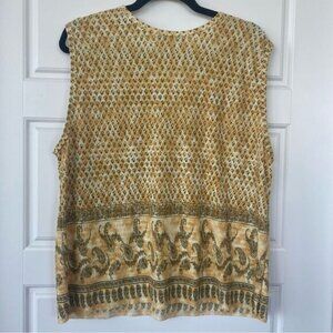Pleat Pleat Sleeveless Tank